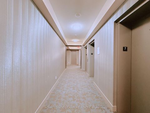 Photo 16 at 710 - 9600 Yonge Street, North Richvale, Richmond Hill