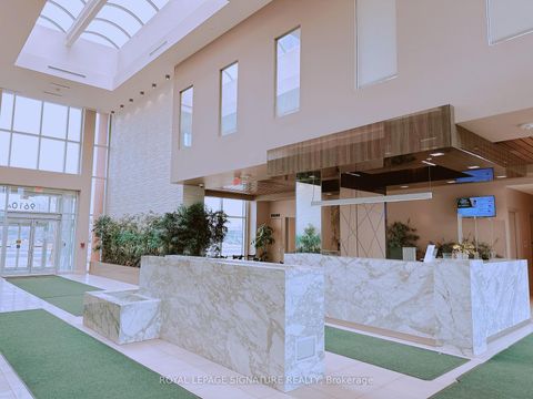 Photo 21 at 710 - 9600 Yonge Street, North Richvale, Richmond Hill