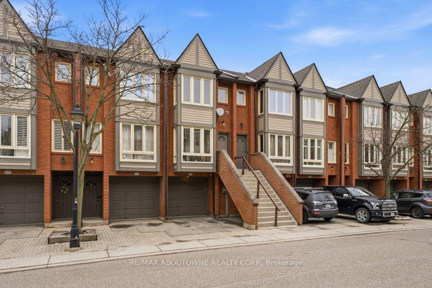 636 - 895 Maple Avenue, Brant, Burlington 