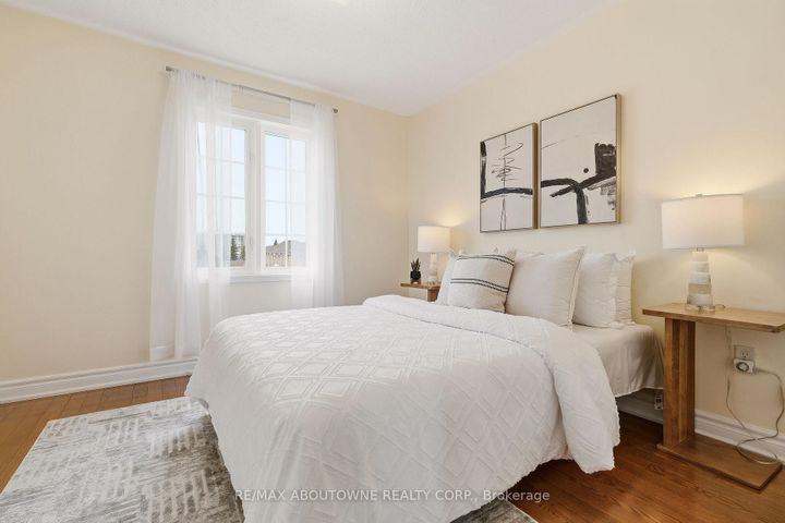 Photo 21 at 408 Fairgate Way, WC Wedgewood Creek, Oakville