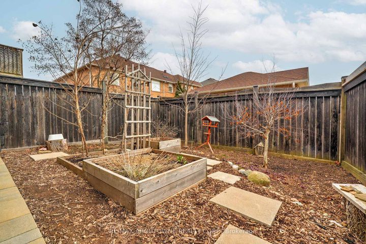 Photo 29 at 408 Fairgate Way, WC Wedgewood Creek, Oakville