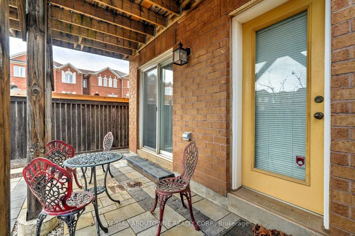 Photo 31 at 408 Fairgate Way, WC Wedgewood Creek, Oakville