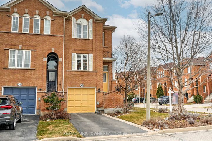 Photo 33 at 408 Fairgate Way, WC Wedgewood Creek, Oakville