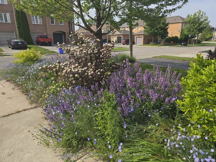 Photo 34 at 408 Fairgate Way, WC Wedgewood Creek, Oakville