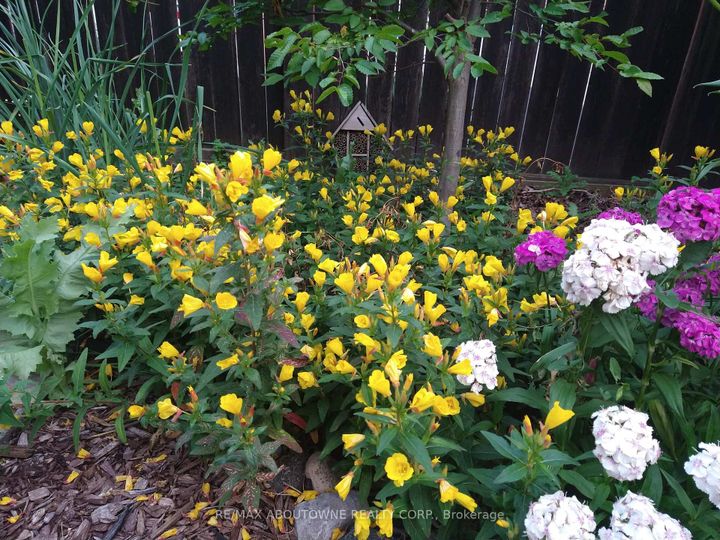 Photo 35 at 408 Fairgate Way, WC Wedgewood Creek, Oakville