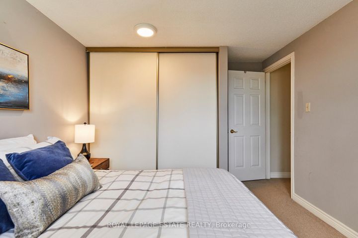 Photo 19 at 1078 Roundelay Court, McLaughlin, Oshawa