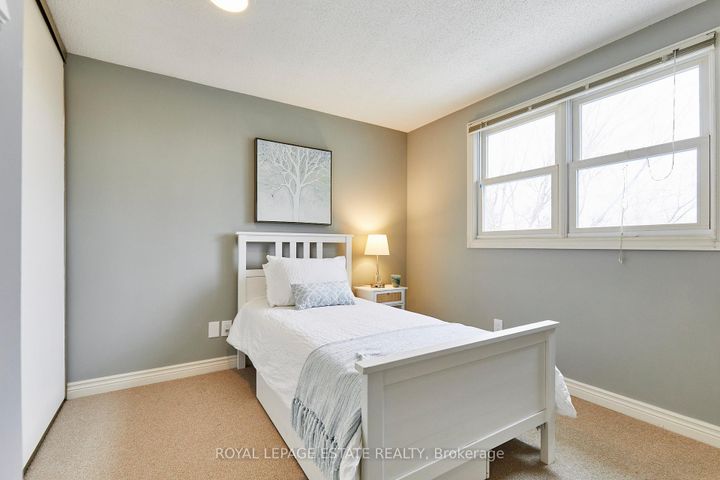 Photo 20 at 1078 Roundelay Court, McLaughlin, Oshawa