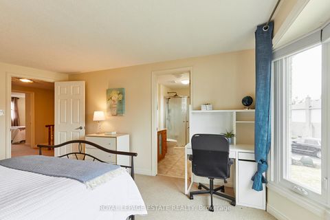 Photo 14 at 1078 Roundelay Court, McLaughlin, Oshawa