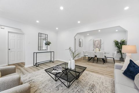 Photo 8 at 6 Bonnyview Drive, Queensway, Toronto