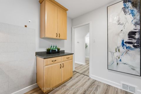 Photo 15 at 6 Bonnyview Drive, Queensway, Toronto