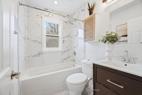 Photo 23 at 6 Bonnyview Drive, Queensway, Toronto