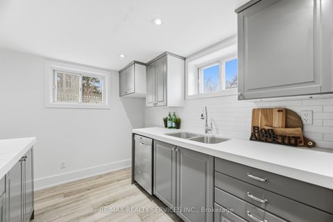 Photo 35 at 6 Bonnyview Drive, Queensway, Toronto