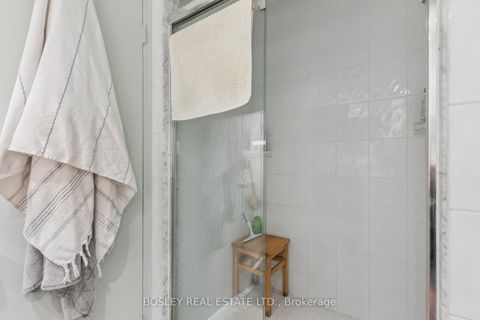 Photo 21 at 1001 - 575 Avenue Road S, St. Clair, Toronto