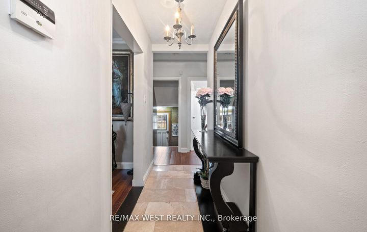 Photo 12 at 57 Westglen Crescent, City Centre West, Toronto