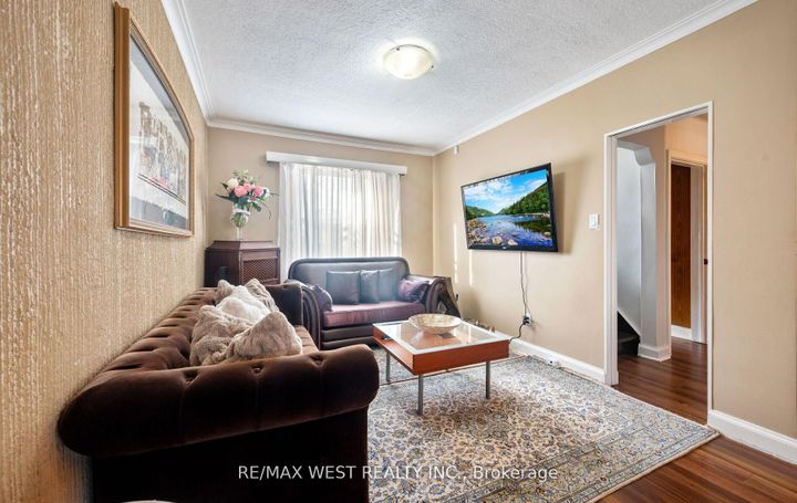 Photo 14 at 57 Westglen Crescent, City Centre West, Toronto