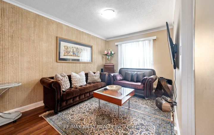 Photo 15 at 57 Westglen Crescent, City Centre West, Toronto
