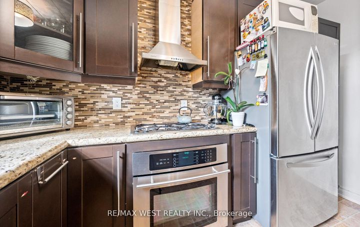 Photo 23 at 57 Westglen Crescent, City Centre West, Toronto