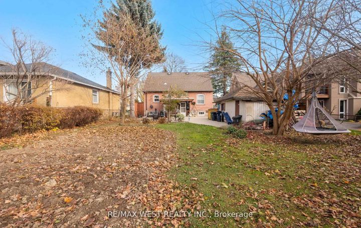 Photo 35 at 57 Westglen Crescent, City Centre West, Toronto