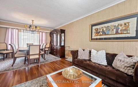Photo 13 at 57 Westglen Crescent, City Centre West, Toronto