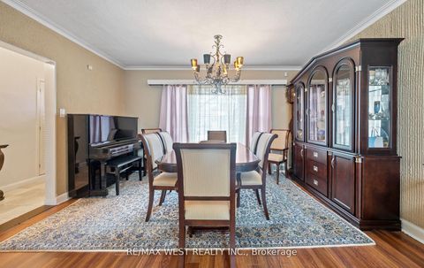 Photo 16 at 57 Westglen Crescent, City Centre West, Toronto