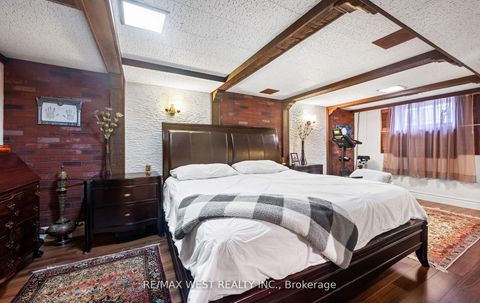 Photo 31 at 57 Westglen Crescent, City Centre West, Toronto