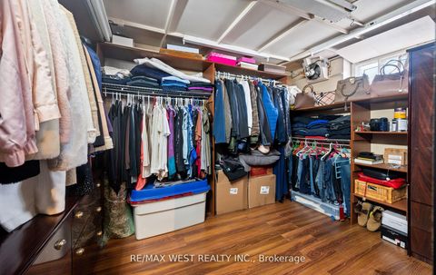 Photo 32 at 57 Westglen Crescent, City Centre West, Toronto