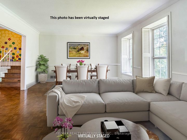 Photo 4 at 285 Pinetree Way, Mineola, Mississauga