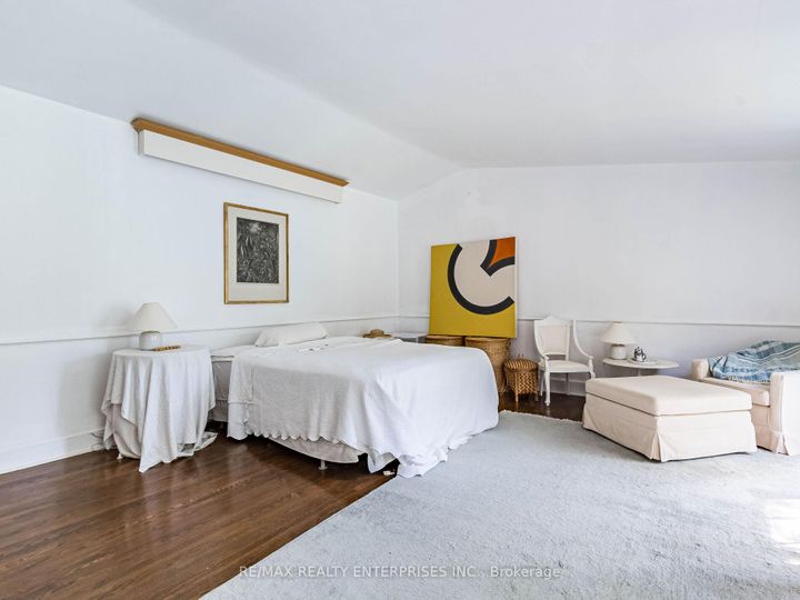 Photo 14 at 285 Pinetree Way, Mineola, Mississauga