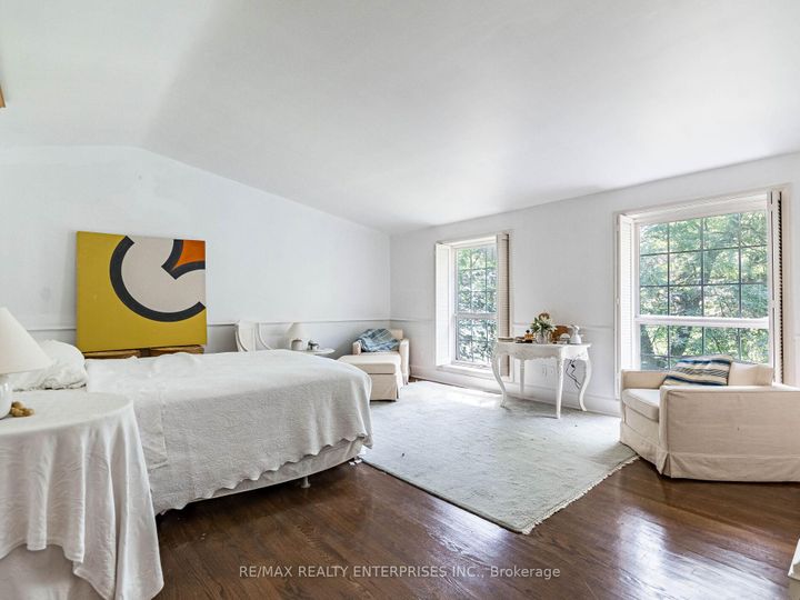 Photo 15 at 285 Pinetree Way, Mineola, Mississauga