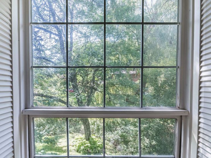 Photo 17 at 285 Pinetree Way, Mineola, Mississauga