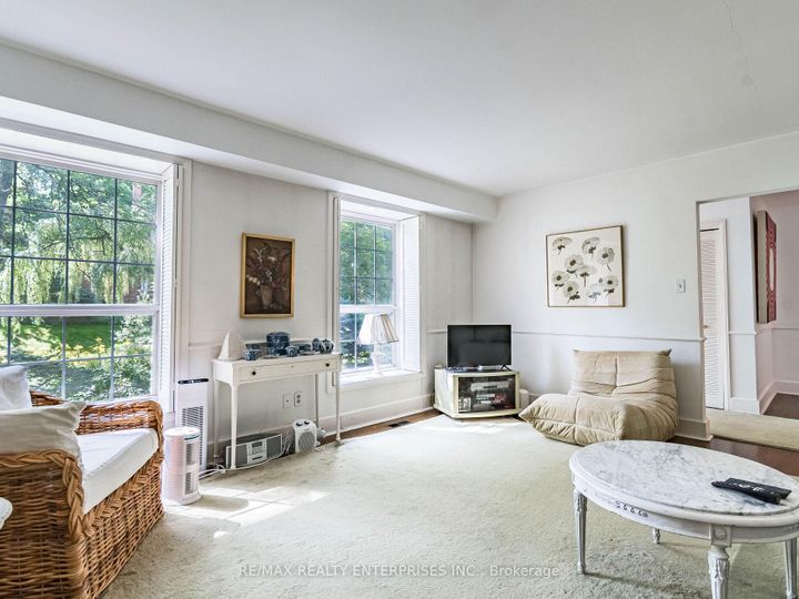 Photo 22 at 285 Pinetree Way, Mineola, Mississauga