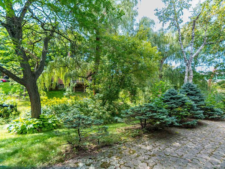 Photo 34 at 285 Pinetree Way, Mineola, Mississauga