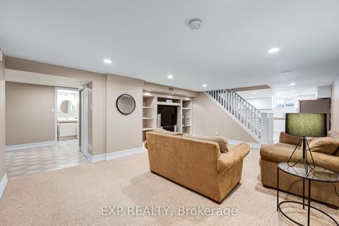 Photo 35 at 925 15th Side Road, Rural King, King