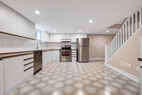 Photo 37 at 925 15th Side Road, Rural King, King