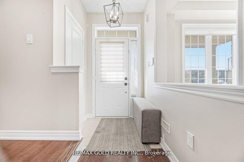 Photo 4 at 201 Barons Street, Kleinburg, Vaughan