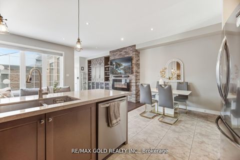 Photo 13 at 201 Barons Street, Kleinburg, Vaughan