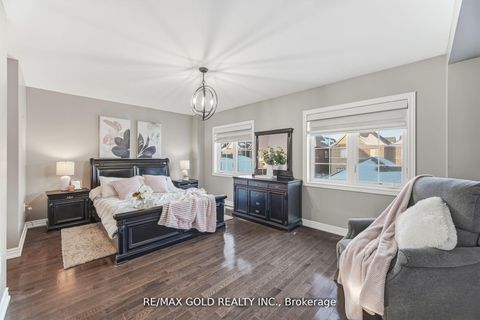 Photo 20 at 201 Barons Street, Kleinburg, Vaughan