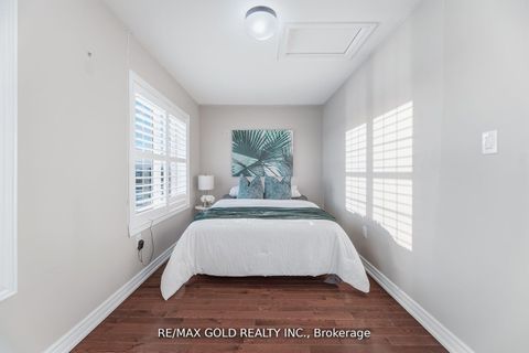 Photo 30 at 201 Barons Street, Kleinburg, Vaughan