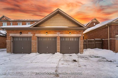 Photo 34 at 201 Barons Street, Kleinburg, Vaughan