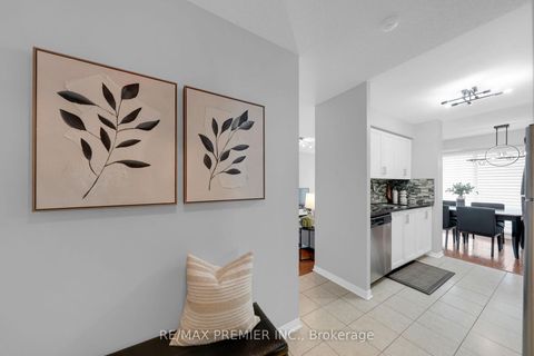 Photo 8 at 220 - 51 Baffin Court, Langstaff, Richmond Hill