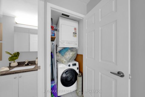 Photo 31 at 220 - 51 Baffin Court, Langstaff, Richmond Hill