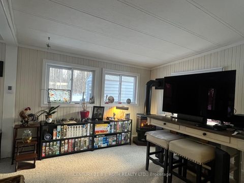 Photo 8 at 29 Corner Brook Trail, Rural Innisfil, Innisfil