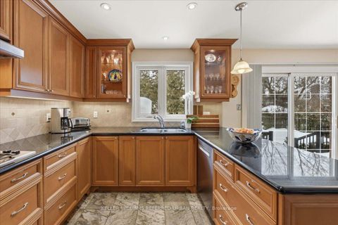 Photo 10 at 209 Ellerslie Avenue, Willowdale West, Toronto