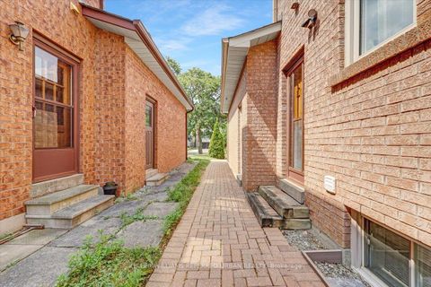 Photo 38 at 209 Ellerslie Avenue, Willowdale West, Toronto