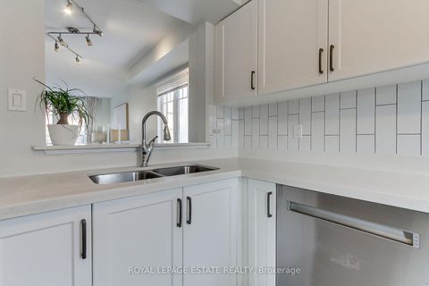 Photo 5 at 78 - 2 Hedge End Road, Rouge E11, Toronto