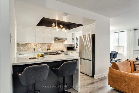 Photo 4 at 108 - 271 Ridley Boulevard, Nortown, Toronto