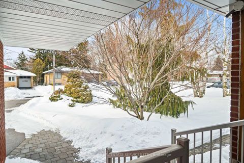 Photo 3 at 121 Elvaston Drive, Victoria Village, Toronto