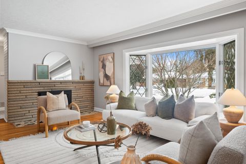 Photo 6 at 121 Elvaston Drive, Victoria Village, Toronto