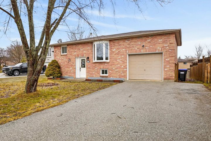 Photo 1 at 111 Ondrey Street, Bradford, Bradford West Gwillimbury