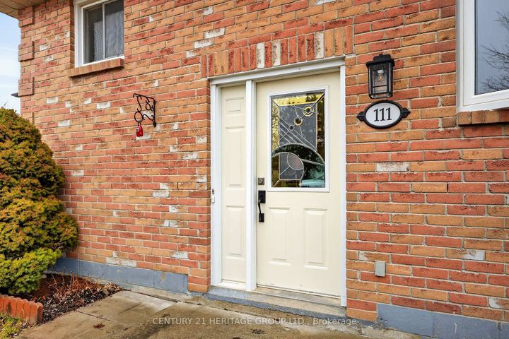 Photo 2 at 111 Ondrey Street, Bradford, Bradford West Gwillimbury